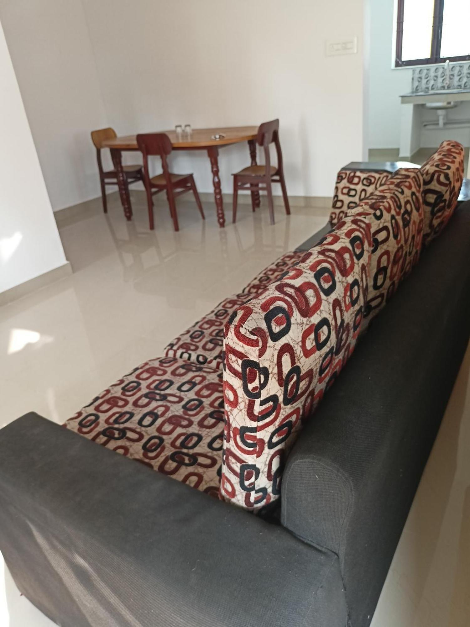 Space Villa Homestay Irimbranallur Luaran gambar